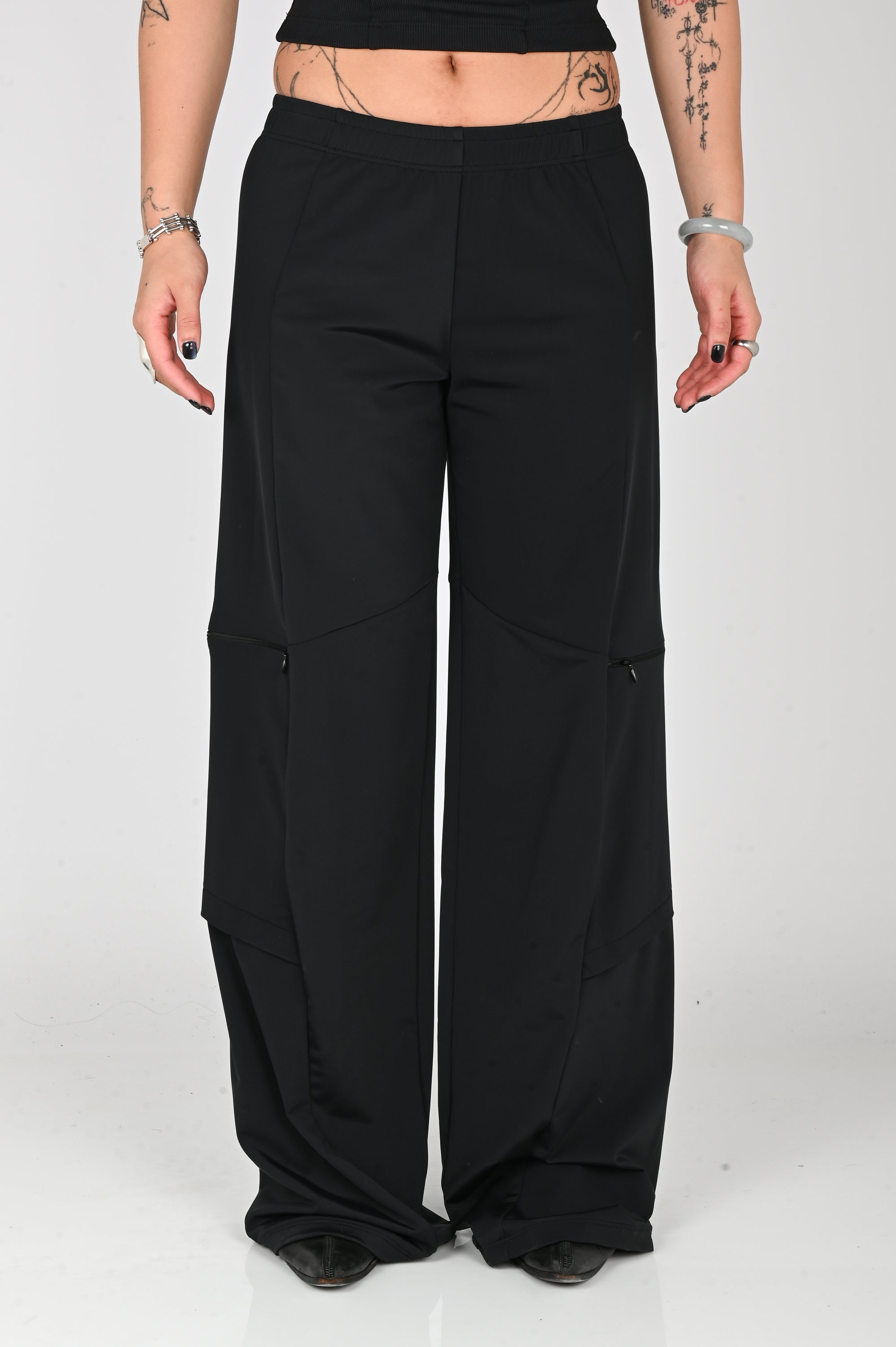 Club Venus - Sporty Cargo Pants - Black