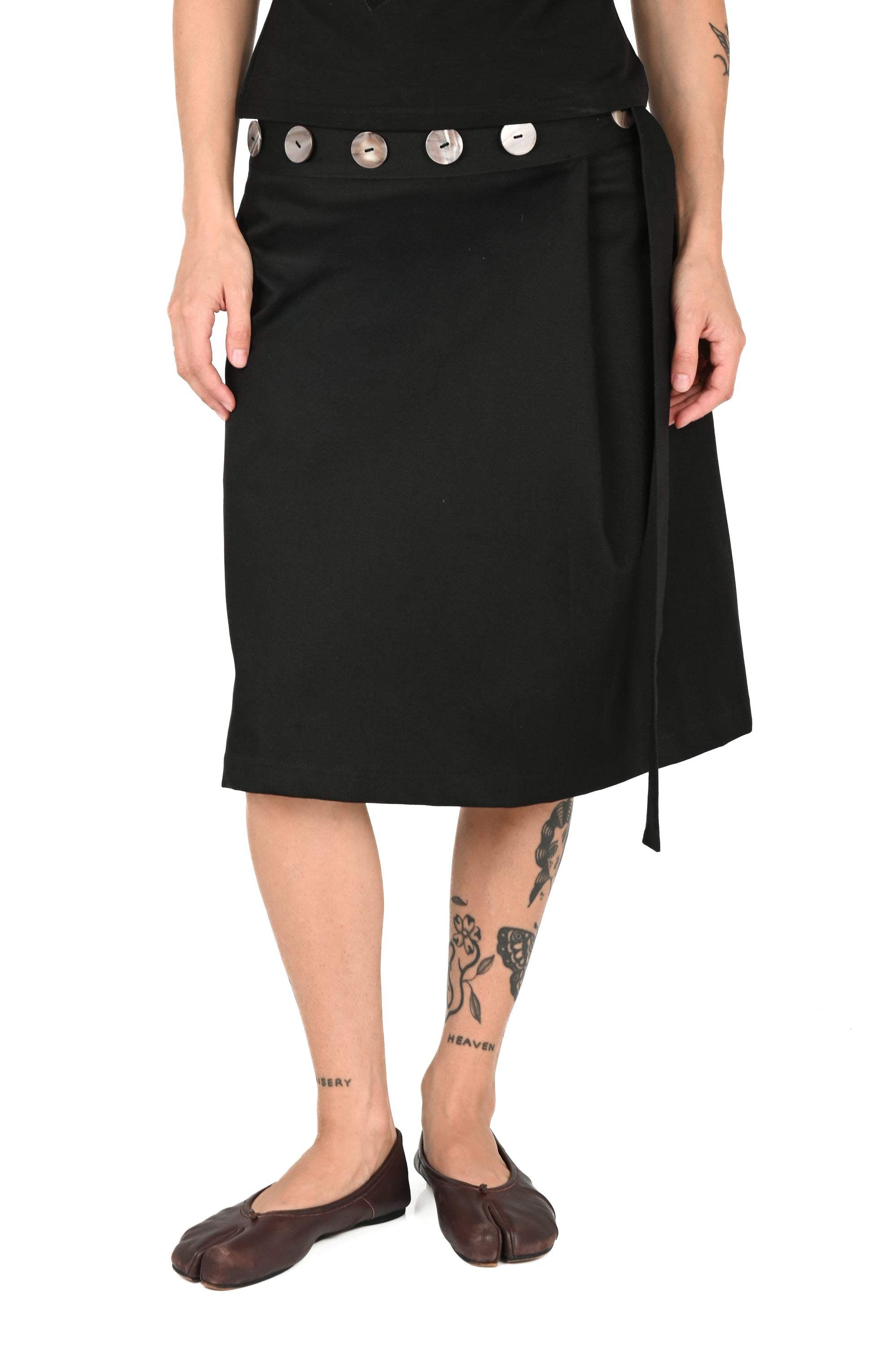 LOVETHANKS - Button Skirt - Black